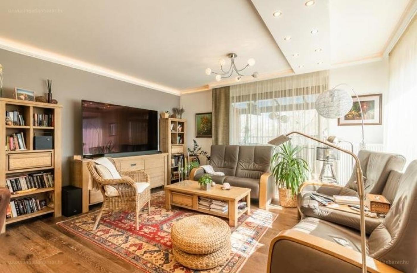 mosonmagyaróvári penthouse lakás